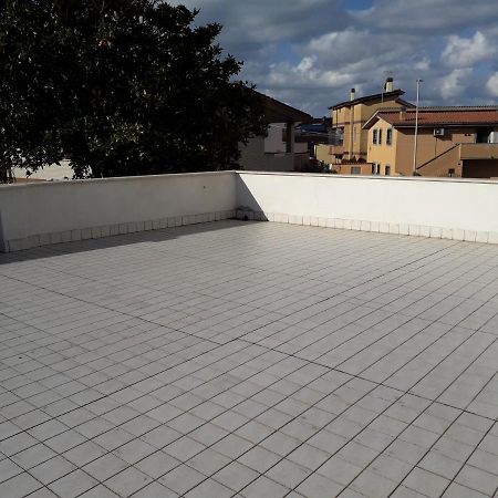 60sqm 2 bedroom, 1 bathroom Apartamento in Aeroporto Fiumicino Exterior foto