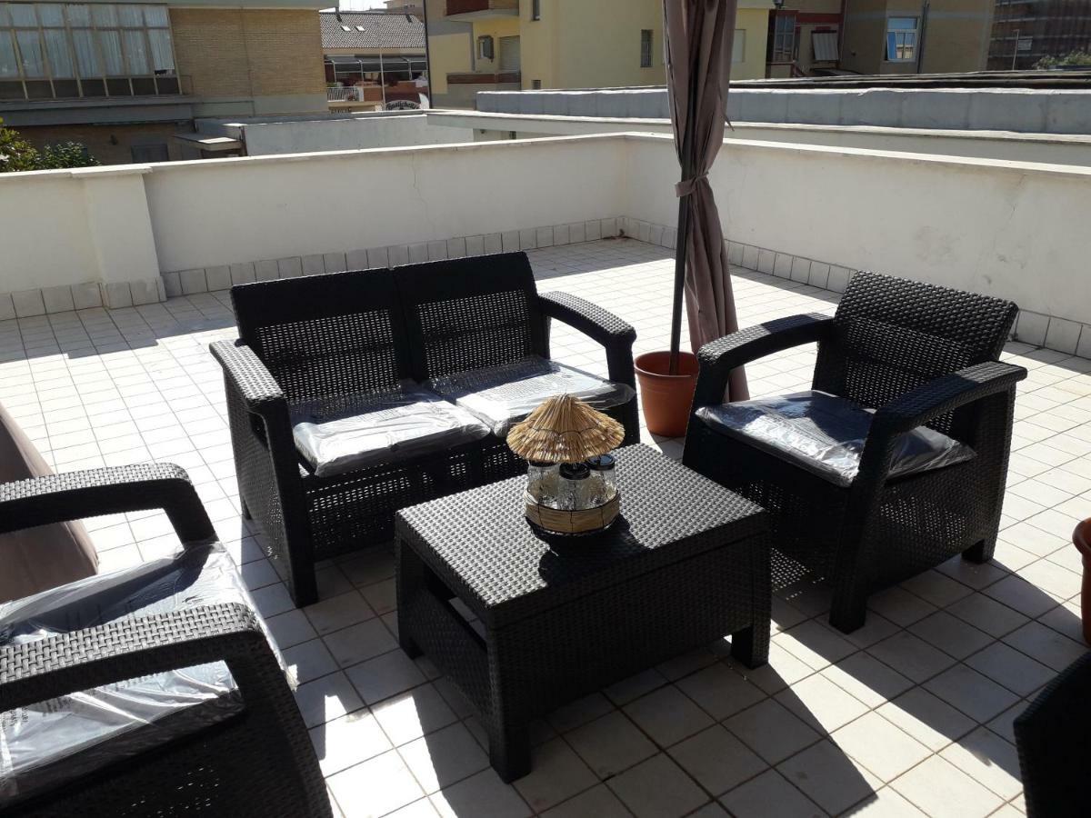 60sqm 2 bedroom, 1 bathroom Apartamento in Aeroporto Fiumicino Exterior foto
